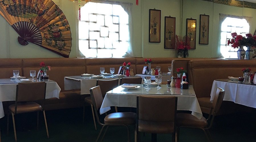 Mandarin Wok Restaurant exterior at 4227 Balboa Ave, San Diego - a welcoming local Chinese cuisine destination